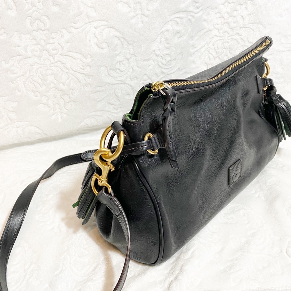 Dooney & Bourke Medium Zip Crossbody